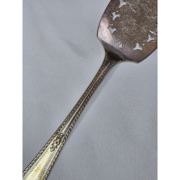 Vintage Simeon L. & George H. Rogers A1 Silverplate Pie Server Ornate Handle - Picture 10 of 13